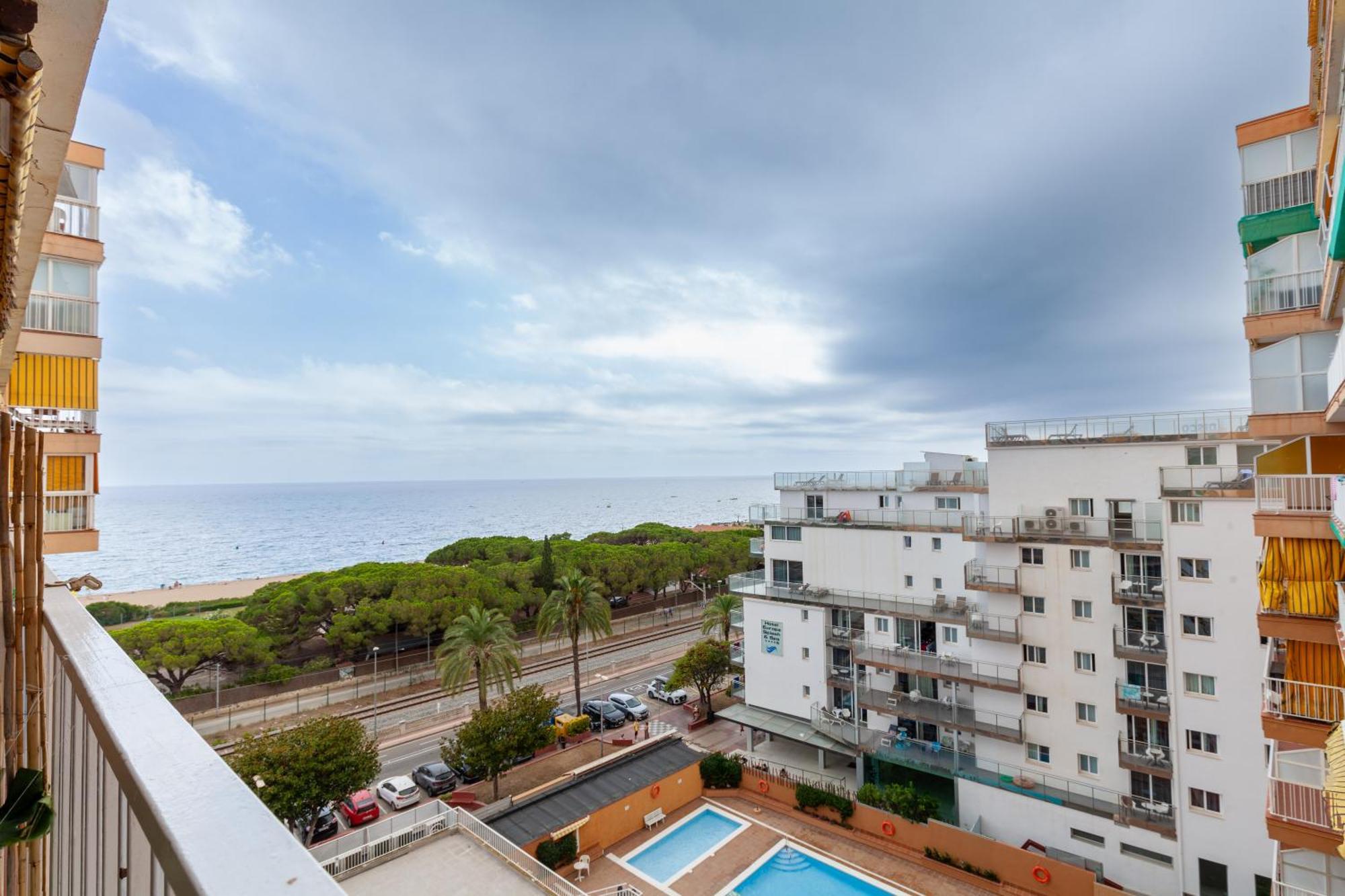 Sea View Apartments Malgrat de Mar Luaran gambar