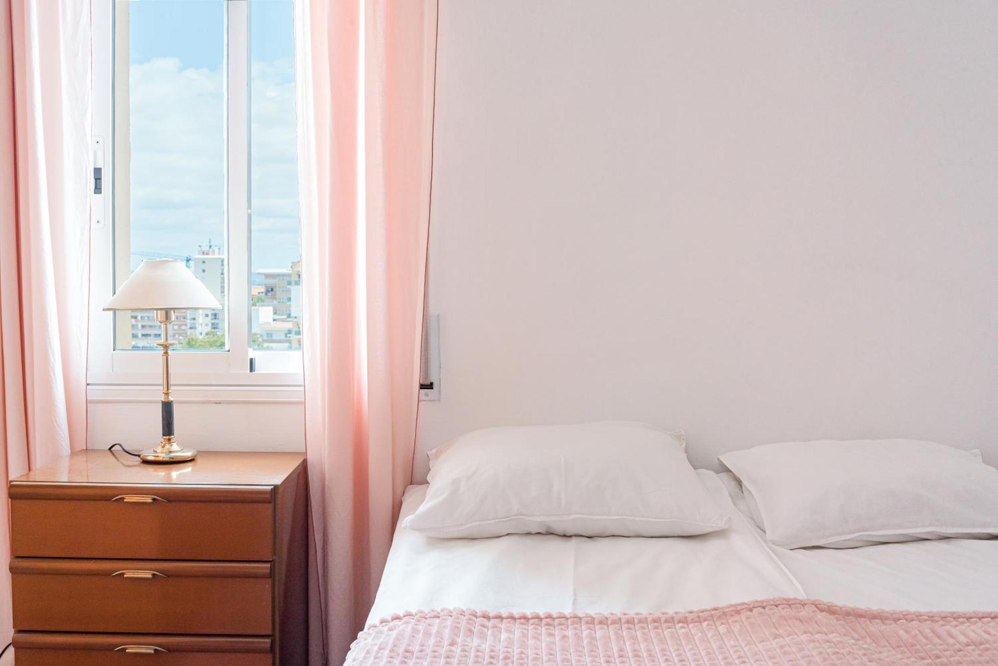 Sea View Apartments Malgrat de Mar Luaran gambar